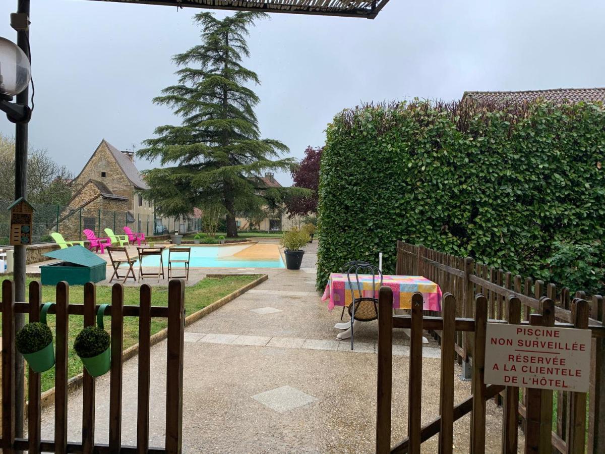 Auberge Du Relais D'Auniac Gourdon en Quercy Esterno foto