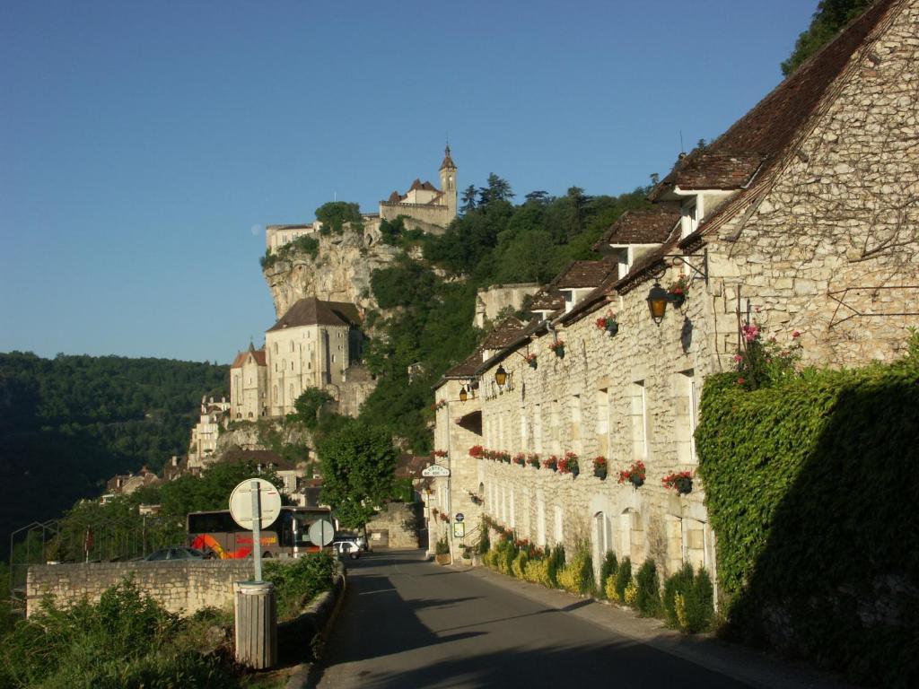 Auberge Du Relais D'Auniac Gourdon en Quercy Esterno foto