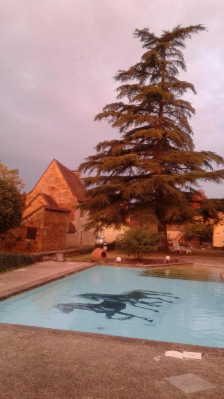 Auberge Du Relais D'Auniac Gourdon en Quercy Esterno foto