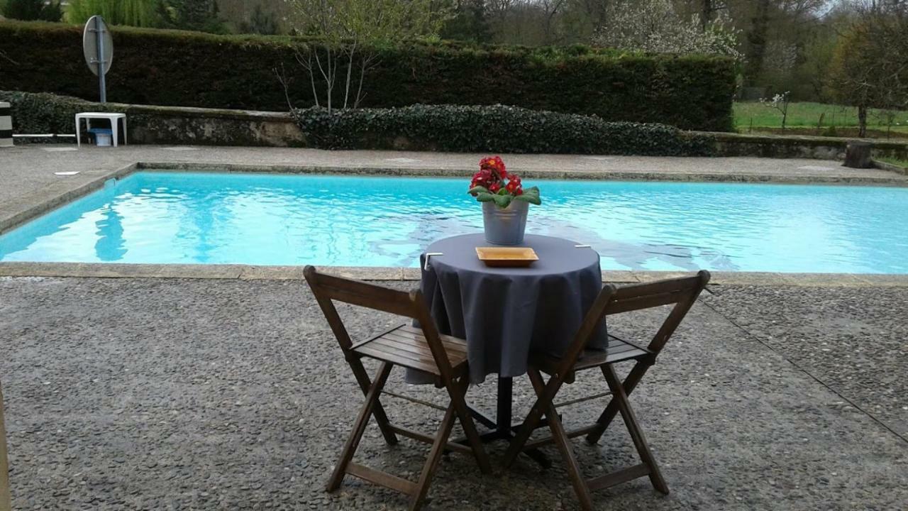 Auberge Du Relais D'Auniac Gourdon en Quercy Esterno foto