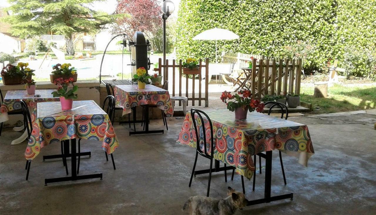 Auberge Du Relais D'Auniac Gourdon en Quercy Esterno foto