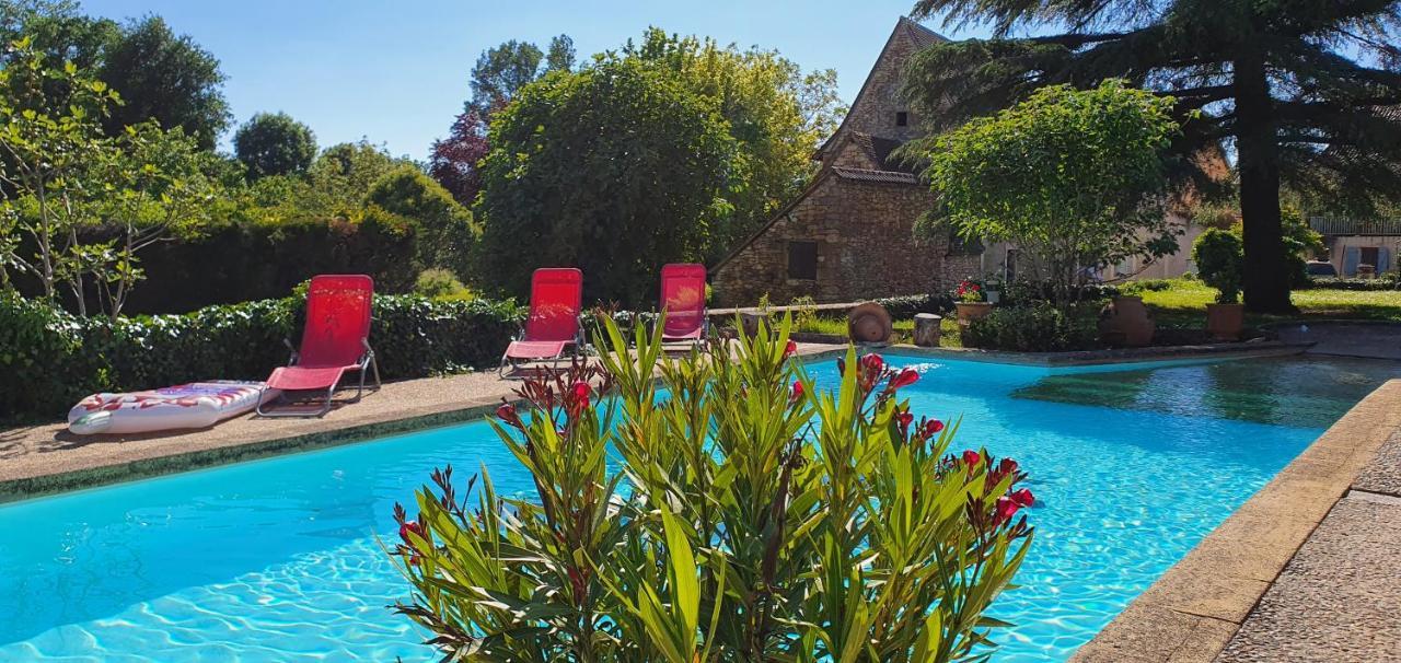 Auberge Du Relais D'Auniac Gourdon en Quercy Esterno foto